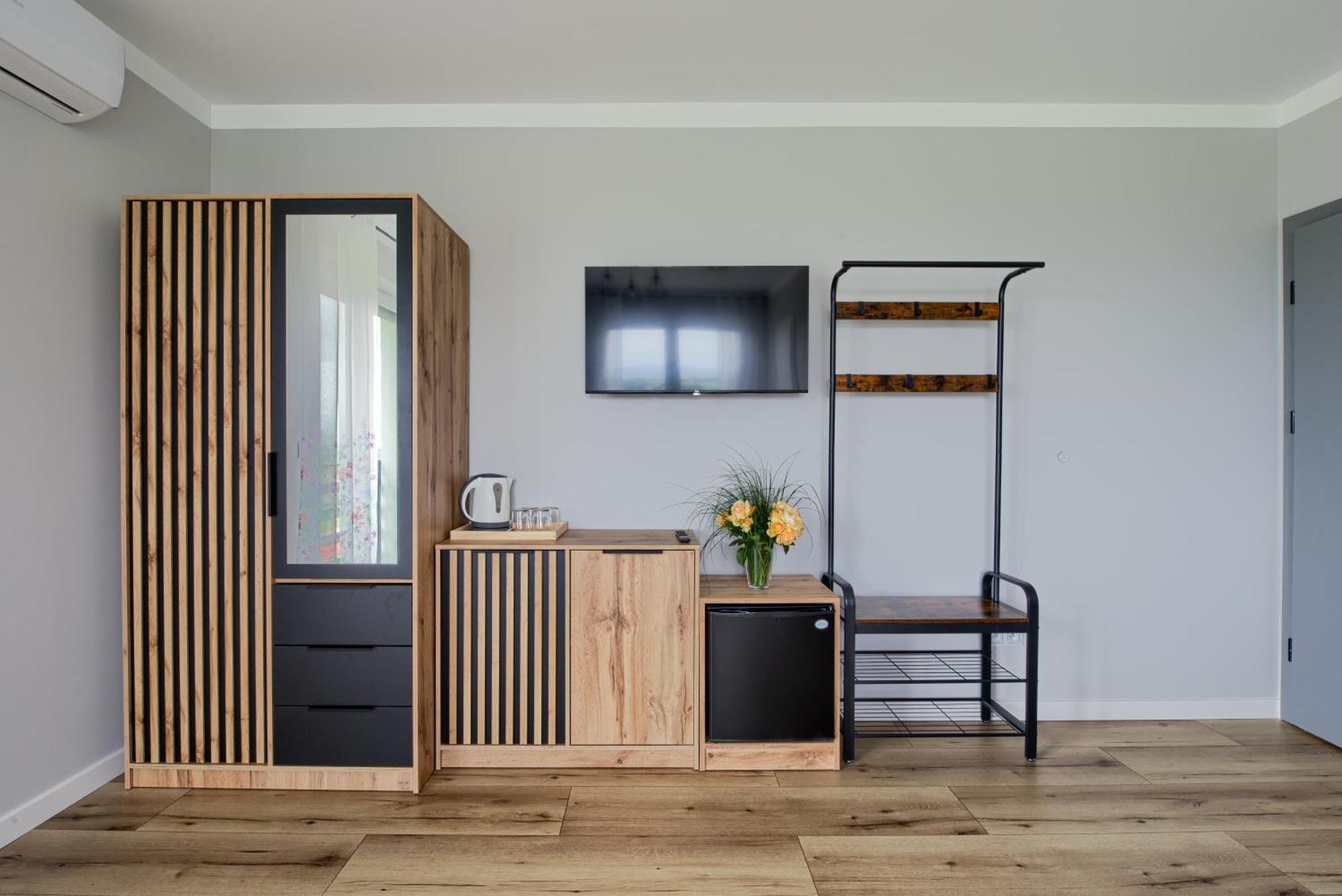 Noclegi Sunny House Witanowice Екстериор снимка